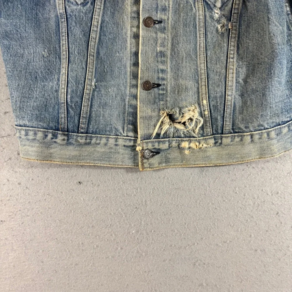 Vintage Levis 70505 0217 Denim Trucker Jacket Medium Wash Distressed 1970s 1980s - Picture 6 of 16